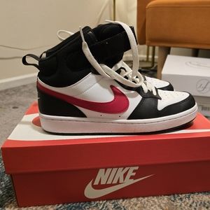 6.5 Y court Borough Mid 2 BG